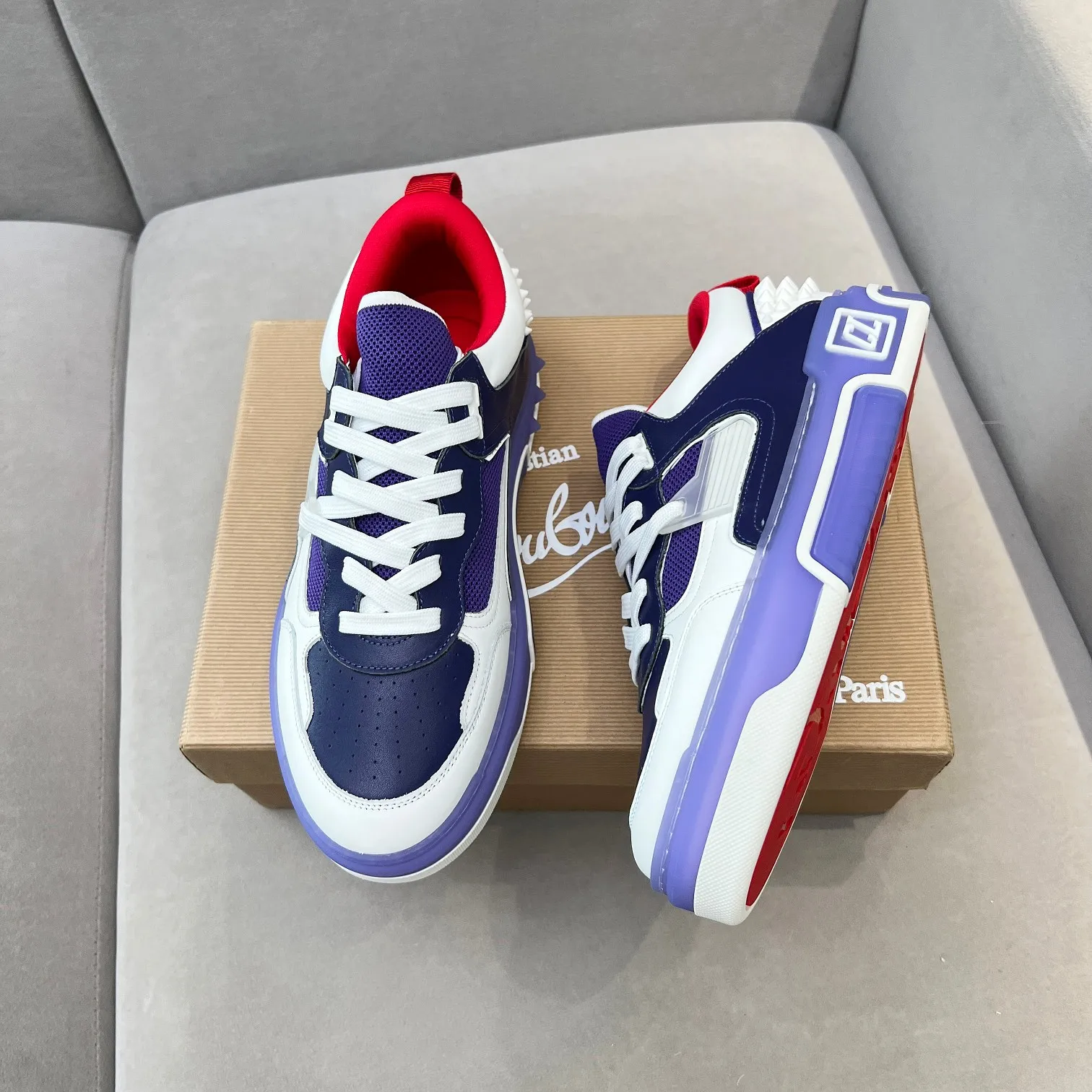 Men's shoes 💰700 🌹🌹🌹̋ Wang Junkai Yang Mi Xu Kai Zhang Jingyi Ding Chengxin Chen Muchi Wang Ziyi Same style Christian Louboutin 2024 [New product] ASTROLOUBI unisex thick-soled sports shoes red-soled shoes perfectly integrate fashion and sports, The fabrics are made of luxurious calfskin, soft suede, smooth satin and laminated leather, and the back is decorated with classic rivets. The interior is blended with a knitted tongue for added durability, breathability and quick-drying comfort. The outsole is made of a combination of EVA foam and imported rubber, and the colorful CL iconic letters on the side of the outsole show the brand's unique style. It is a ceiling-level comfortable skate shoe! ! ! Multiple colors available, currently men’s sizes 39--45